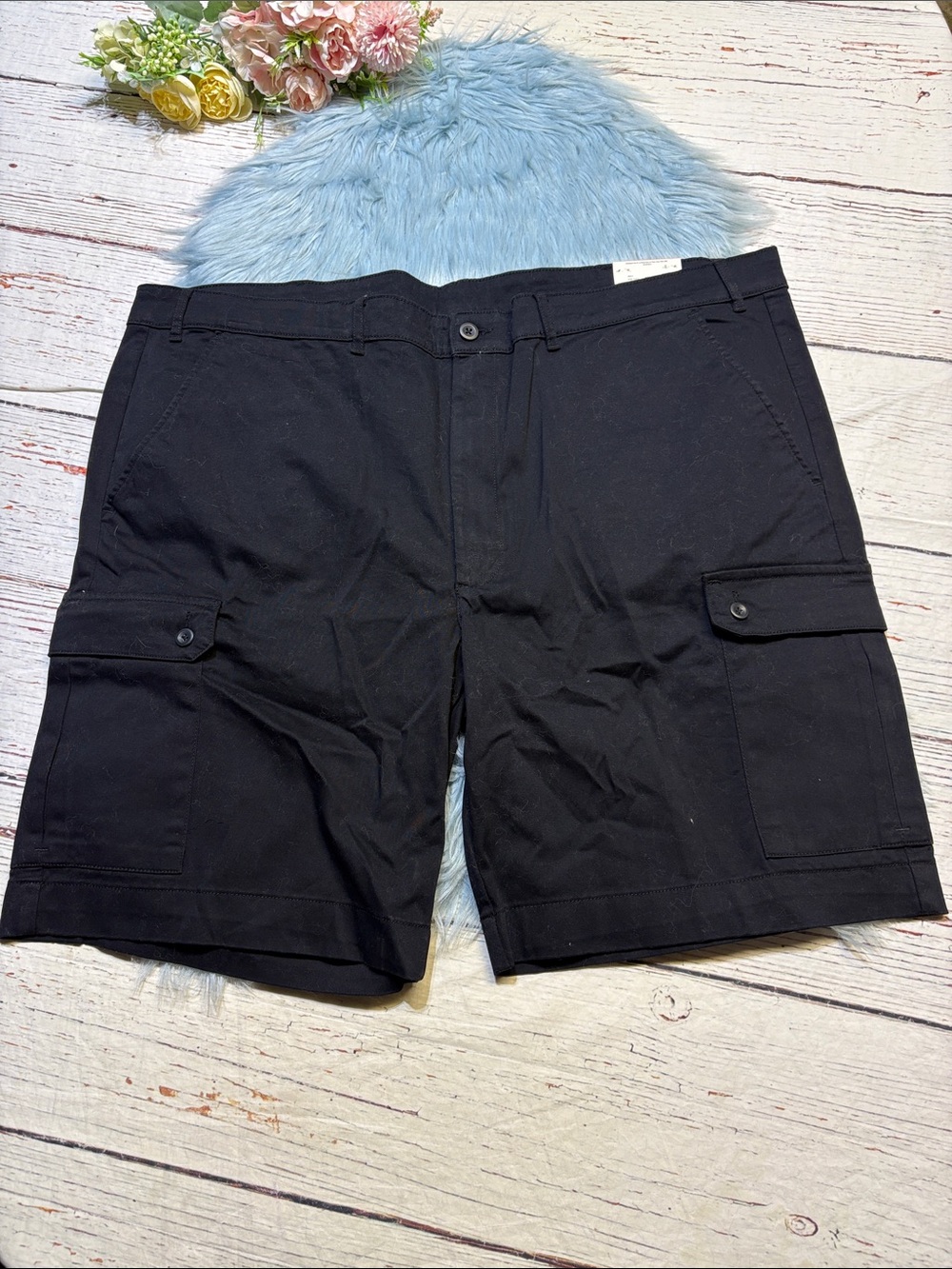 NWT St. John's Bay Black Cargo Shorts - Button Flap Pockets SZ 52